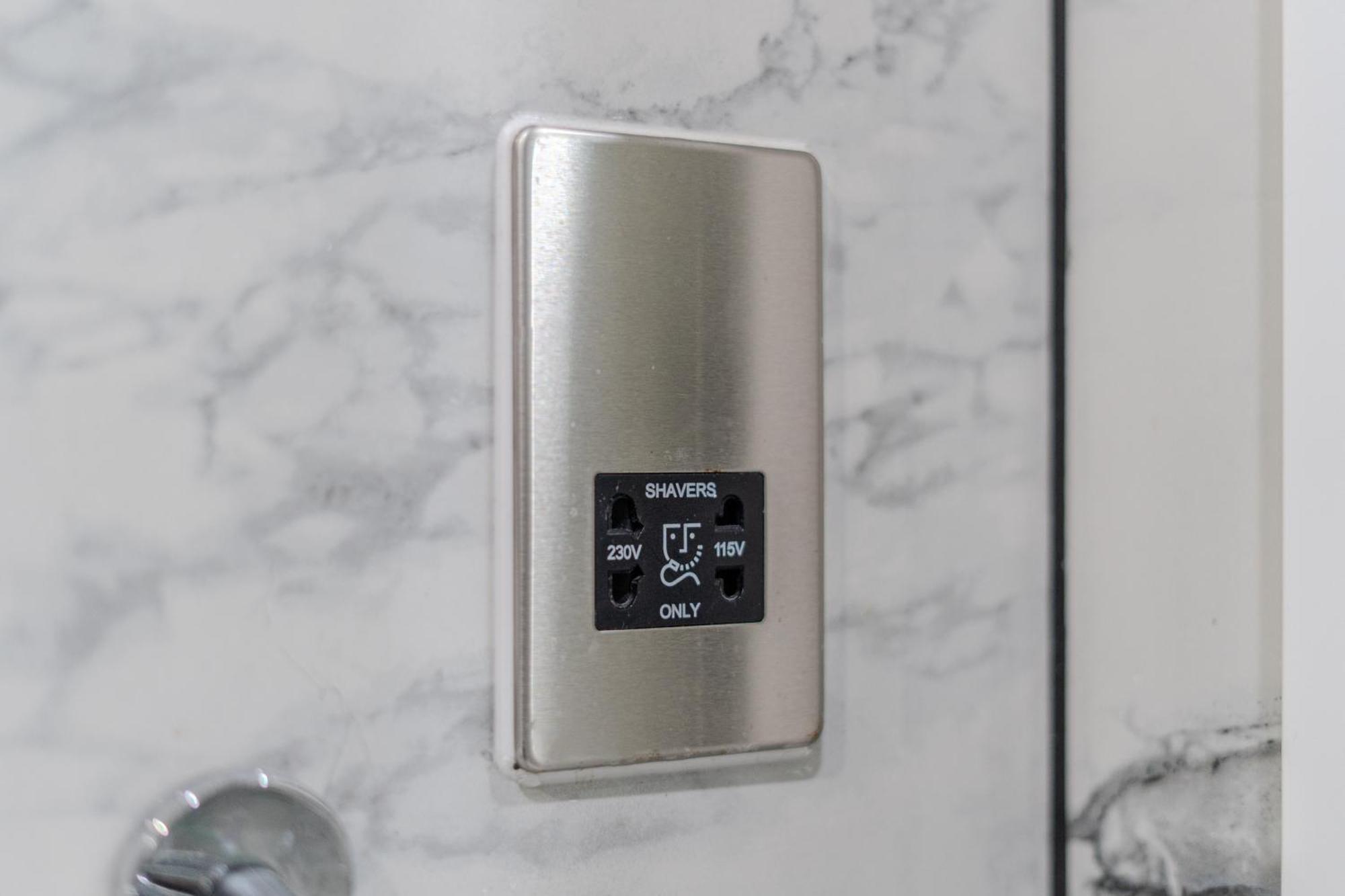 Ilford Hotel Goodmayes Ngoại thất bức ảnh